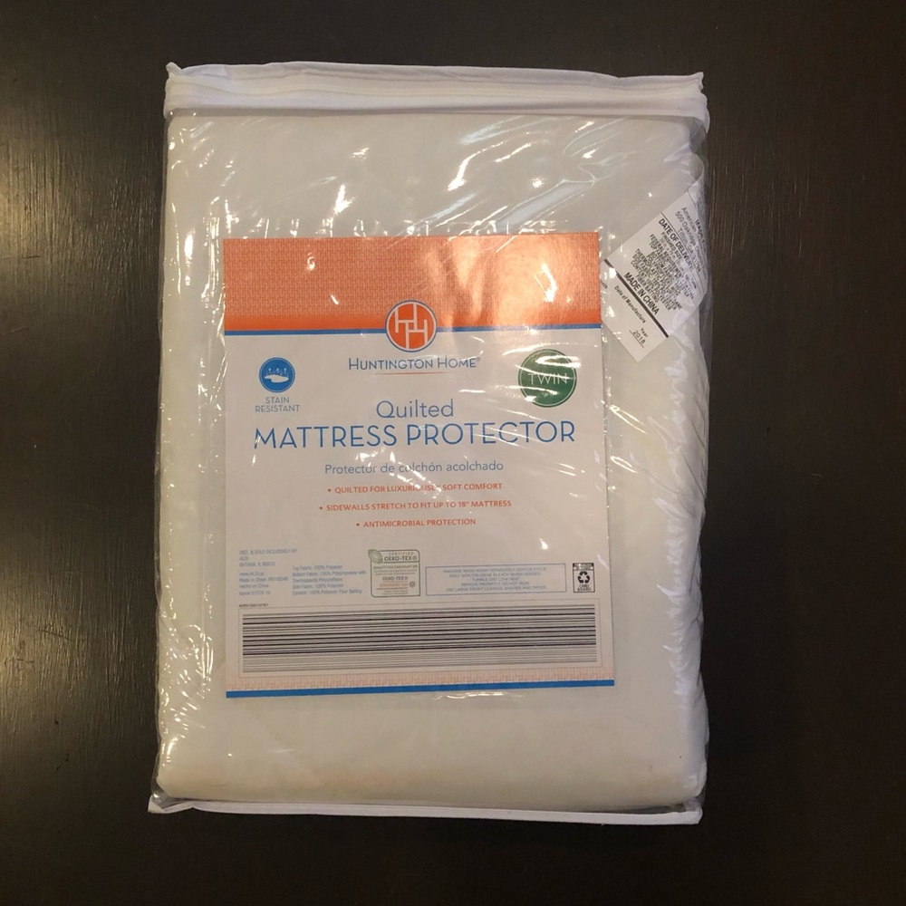 Huntington Home Quilted Mattress Protector Twin NIP
